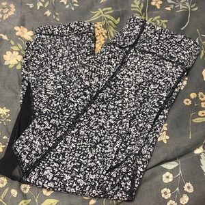 Lululemon Floral Patterned High-Waisted Ankle Pocket Leggings in Gray Size 8